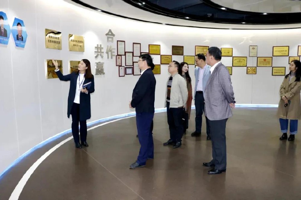 核工業贛州工程勘察設計集團公司董事長張衎前往憶源科技參觀交流